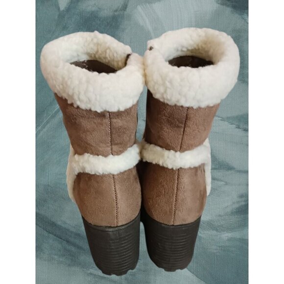 Olivia Miller  Faux Sherpa Fur Lined Ankle Boots With  Size 8 Brown Taupe Color - Picture 11 of 12